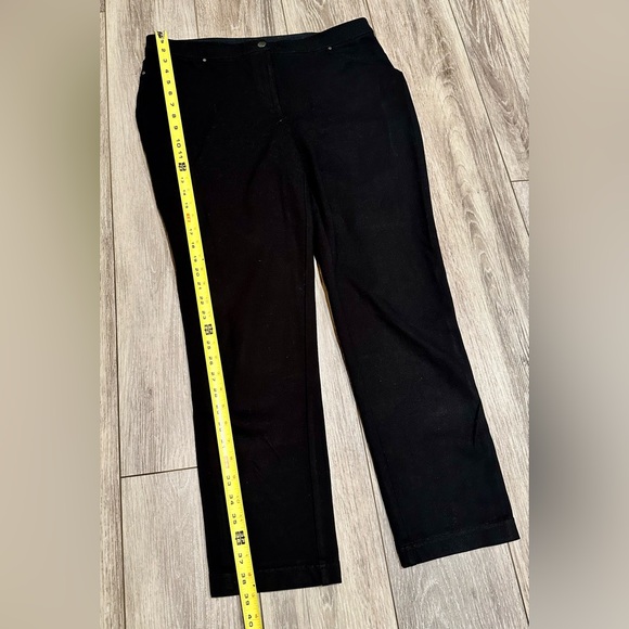 ❄️ Chico's size 2 Knit Sleek Black Pants - Picture 5 of 9